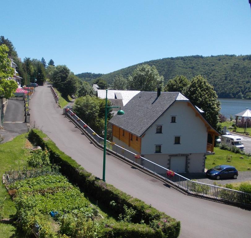 La Vue Sur Le Paradis Chambon-sur-Lac Camera foto